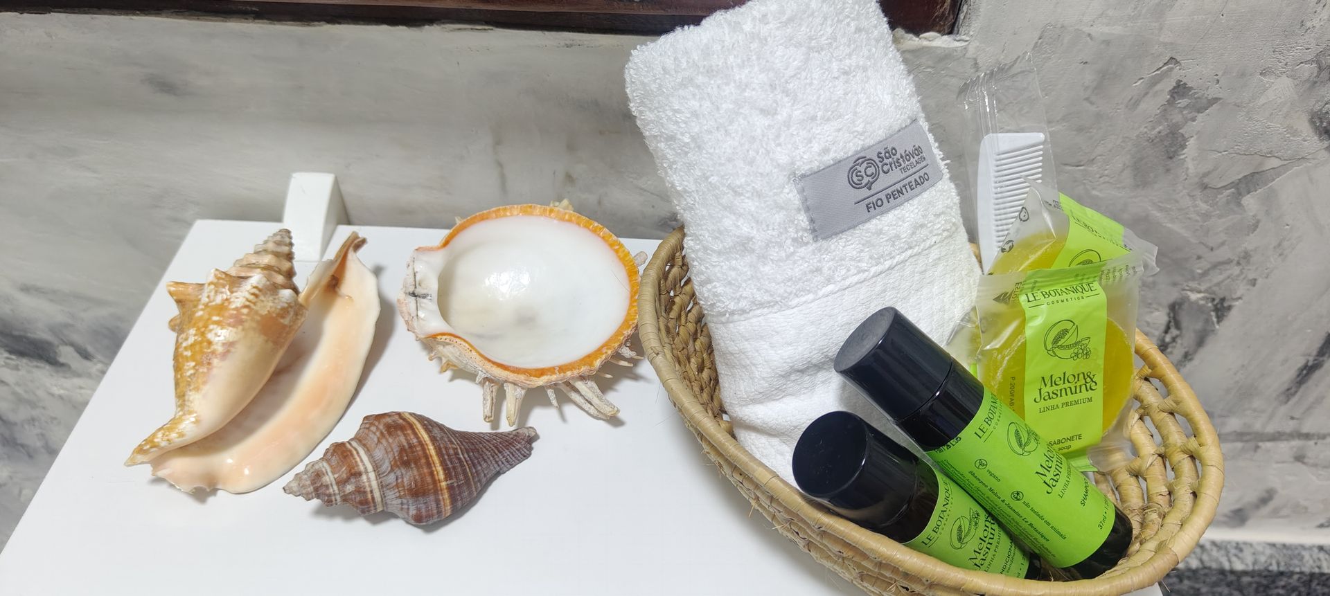Chalé com Hidromassagem Privativa - Miniatura 2